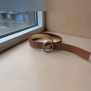 Michael Kors reversible belt